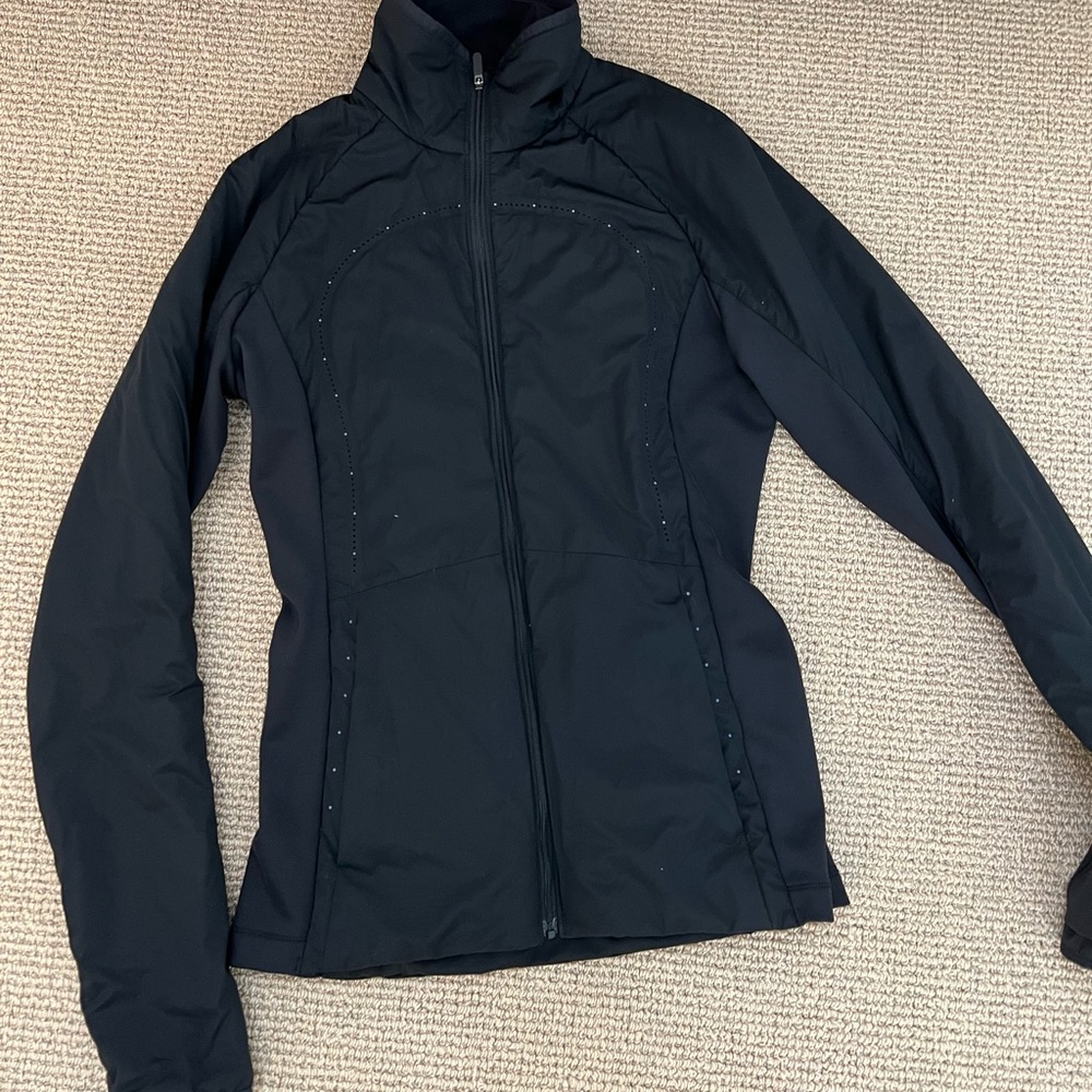 Lululemon jacket size 4